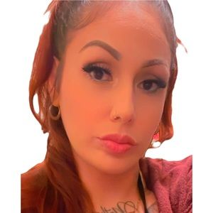 Meet your Posher, Roxana